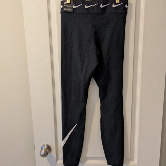 **damaged** women's Nike leggings NWT - Picture 2 of 5